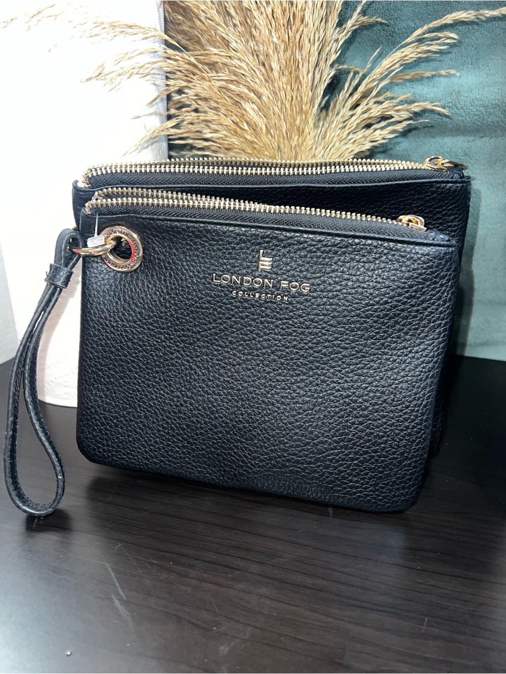 London Fog 2 in 1 Black Pebbled Leather Wristlet /pouch